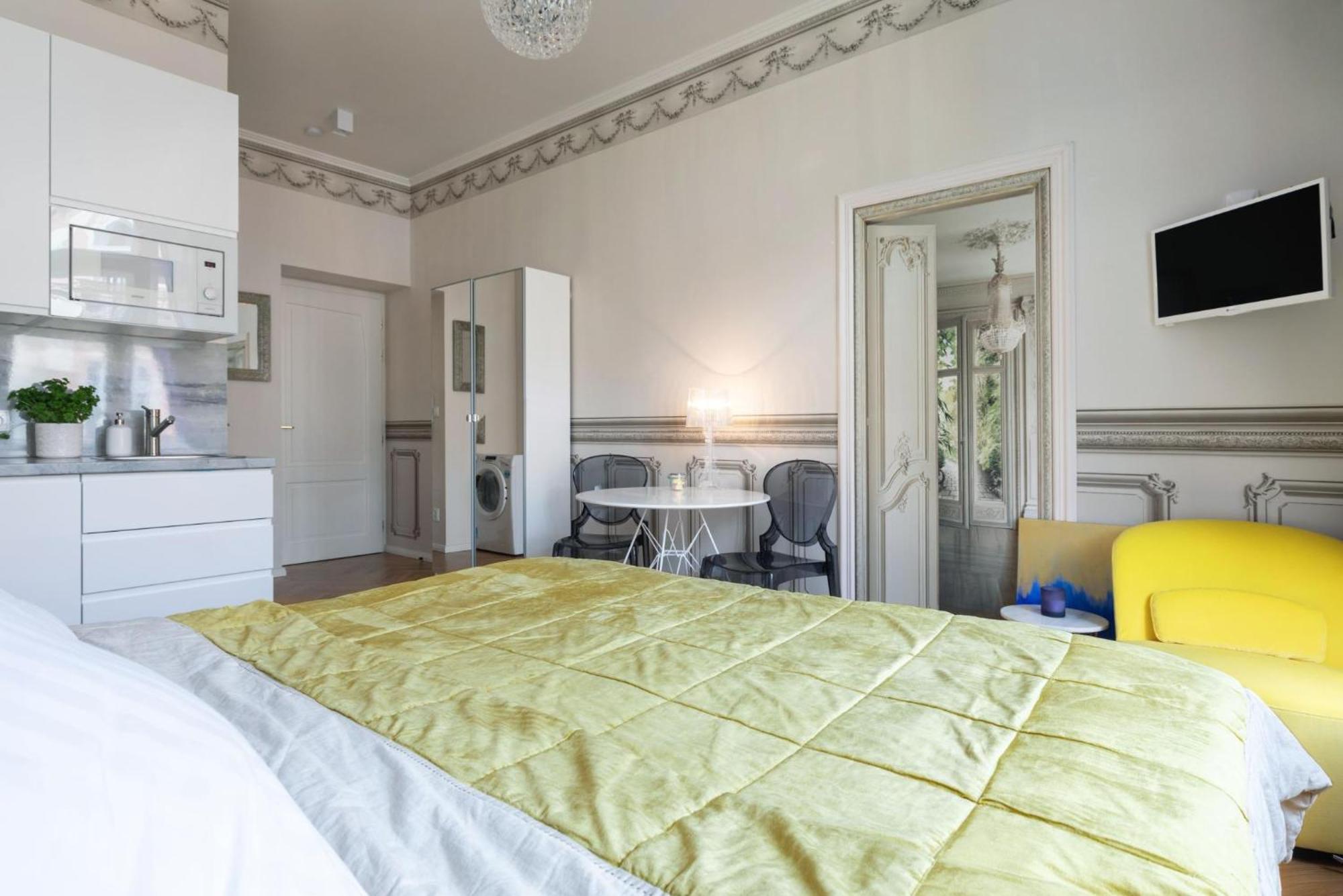 Prague Days - Sunny Riverside Apartments With Terraces Экстерьер фото