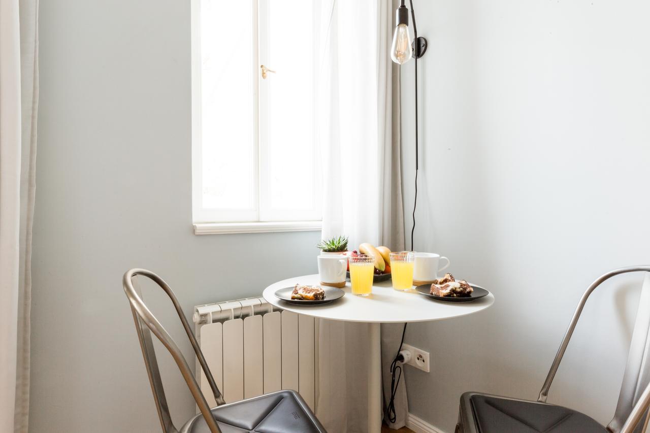 Prague Days - Sunny Riverside Apartments With Terraces Экстерьер фото