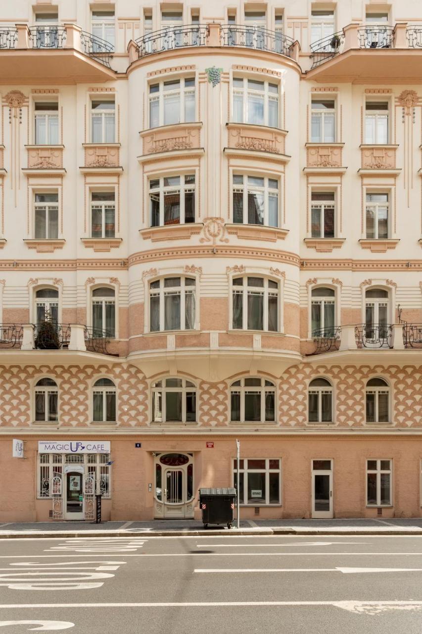 Prague Days - Sunny Riverside Apartments With Terraces Экстерьер фото
